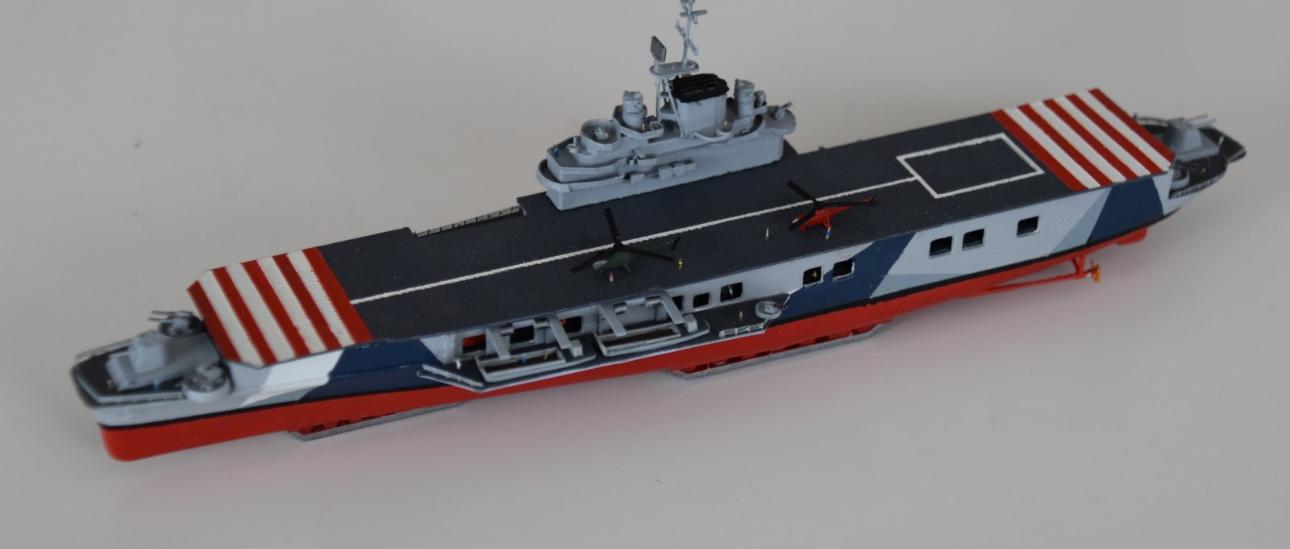 Amphibious Mobile Base USS Elsworth AMB-1