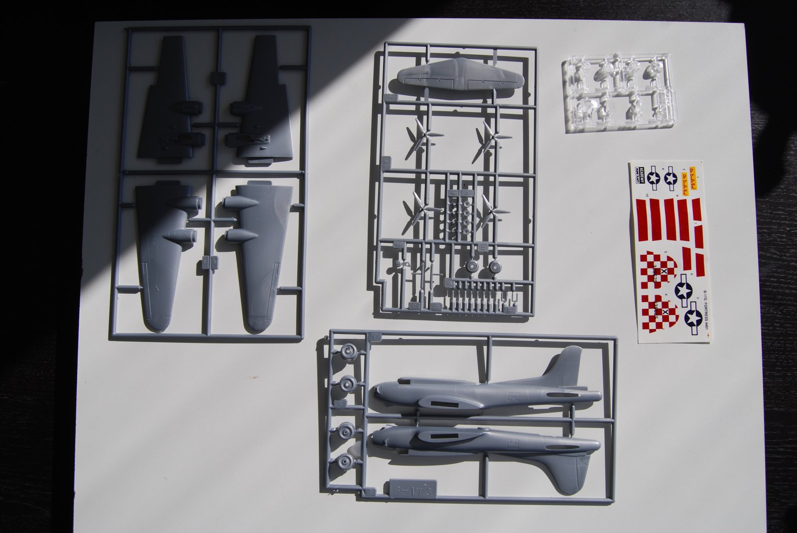 Minicraft Boeing B-17